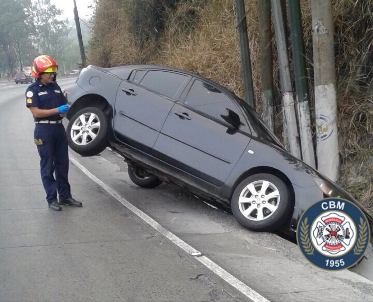 Precaución por accidente en bajada de Villalobos