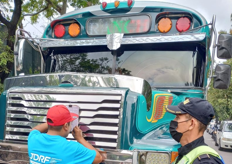 Con Llantas Lisas La Multa Que Debe Pagar Un Piloto De Bus Extraurbano