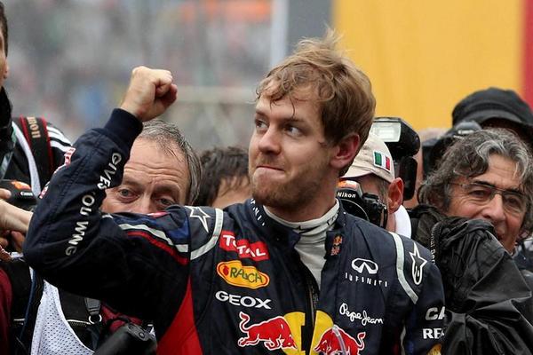 El alemán Sebastian Vettel podría perder el Mundial de Fórmula Uno. (Foto Prensa Libre: EFE)