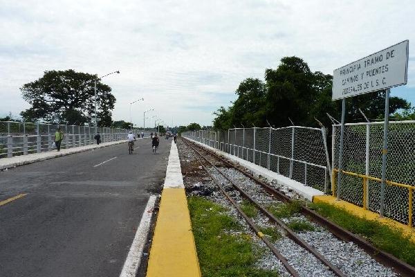 Puente doctor Rodolfo Robles, en la frontera   entre Guatemala  y México, en Tecún Umán.