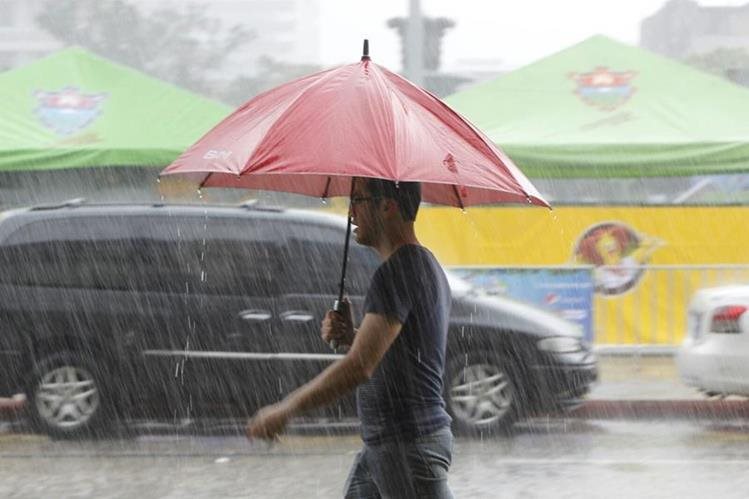 Se espera a partir del jueves la lluvia se intensifique. (Foto Prensa Libre: Hemeroteca PL)