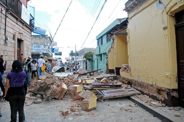 El fuerte sismo del pasado 7 de julio destruyó gran cantidad de viviendas en San Marcos. (Foto Prensa Libre: Archivo)