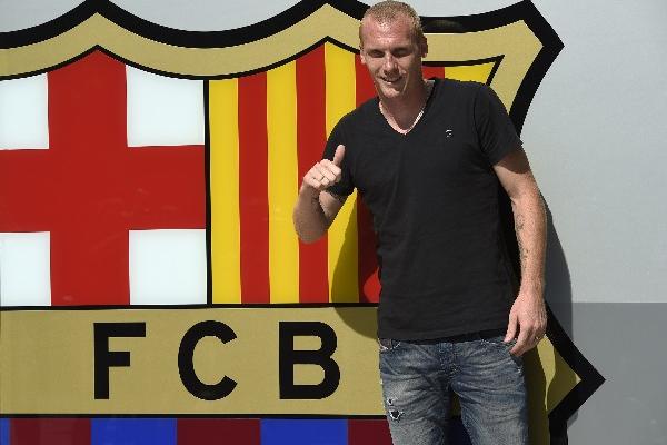 Jeremy Mathieu es el nuevo jugador del Barcelona. (Foto Prensa Libre: AFP)