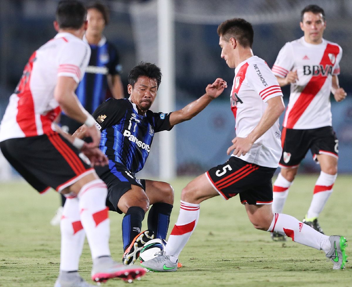 River Plate demostró su poderío frente al Gamba Osaka. (Foto Prensa Libre: AFP)