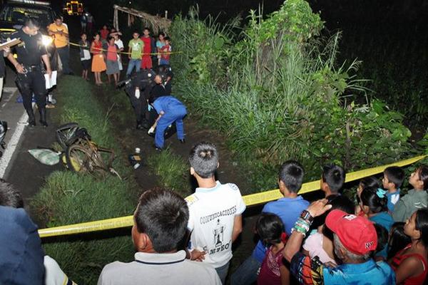 Jornalero de ingenio azucarero fue atropellado por vehículo desconocido en San Andrés Villa Seca, Retalhuleu.<br _mce_bogus="1"/>