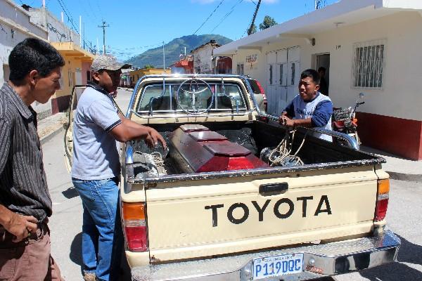 Féretro de hombre ultimado en Jalapa.