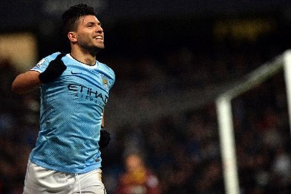 El Manchester United informó este jueves que Sergio Agüero, estará un mes de baja por lesión. (Foto Prensa Libre: AFP)