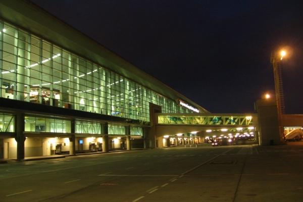 Aeropuerto José Joaquín de Olmedo en Guayaquil, Ecuador. (Foto Prensa Libre: Archivo)