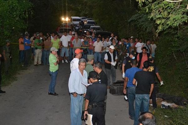 Escena del crimen ocurrido en Zacapa, contra el ingeniero agrónomo Willian René Ramírez Méndez. (Foto Prensa Libre: Érick de La Cruz)