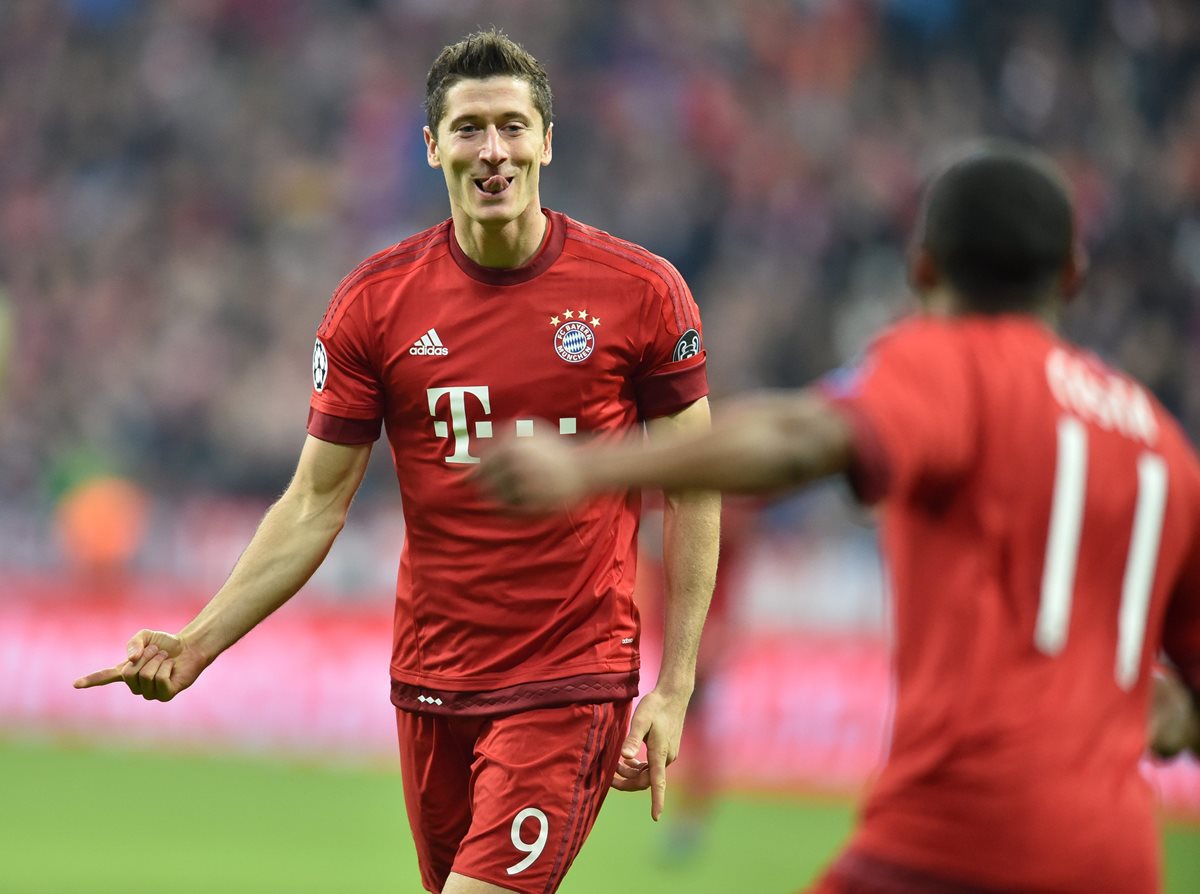 Robert Lewandowski se encuentra entonado con los goles y busca aumentar la cuenta. (Foto Prensa Libre: EFE)