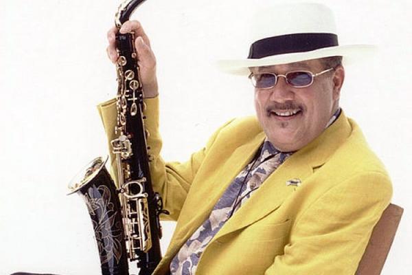 El famoso clarinetista y saxofonista cubano, Paquito D'Rivera prepara presentación por España.