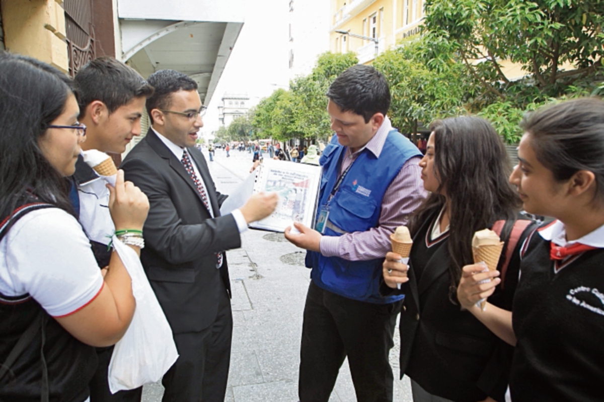 Mal servicio o productos defectuosos son señalados por los consumidores. (Foto Prensa Libre: EDWIN BERCIAN)