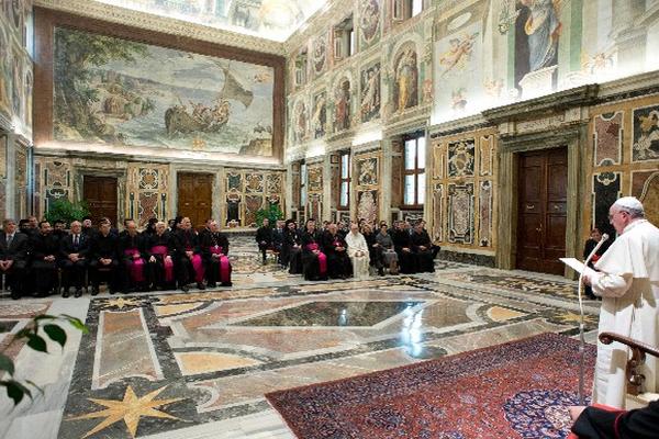 El Vaticano, presidido por Francisco, debe responder por el abuso sexual de sacerdotes.