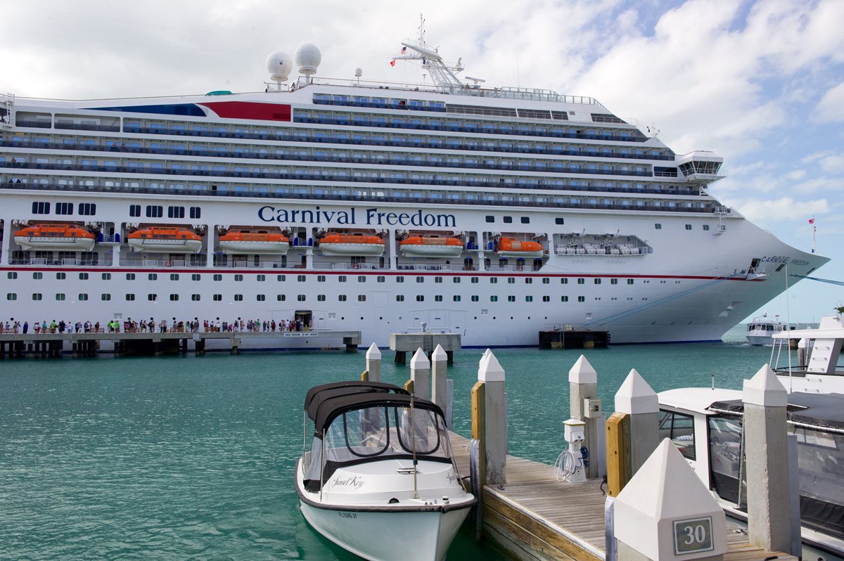 La compañía Carnival informó que el próximo 1 de mayo iniciará su ruta desde Miami (EE.UU.) a Cuba. (Foto Prensa Libre: AFP)