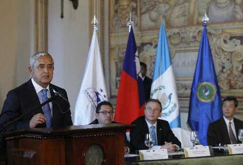 Presidente Pérez Molina durante discurso en acto (Foto Prensa Libre: Álvaro Interiano)