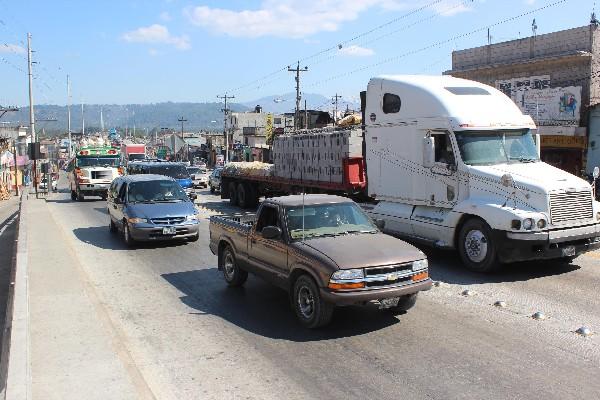 La mayor parte de  atascos se forman en carriles auxiliares, ya que el transporte pesado obstaculiza la  locomoción.