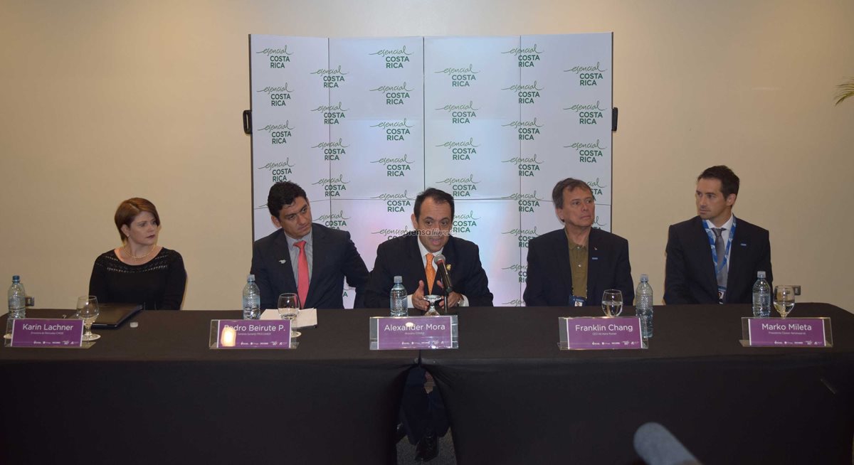 En Costa Rica 25 empresas se unieron para crear consorcio e impulsar sector aeroespacial. (Foto  Prensa Libre: cortesía laprensalibre.com.cr)