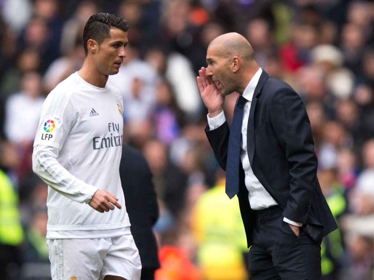 La conexión que existe entre Cristiano y Zidane ha sido clave para su desempeño en el Real Madrid. (Foto Prensa Libre: Hemeroteca PL)