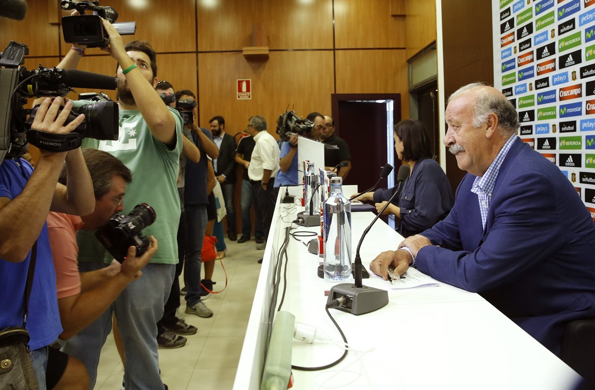 El seleccionador de España, Vicente Del Bosque, dio a conocer este viernes a sus convocados. (Foto Prensa Libre: EFE)