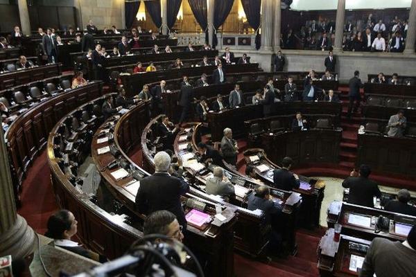 En el Congreso se mantiene el rechazo de bloques mayoritarios.