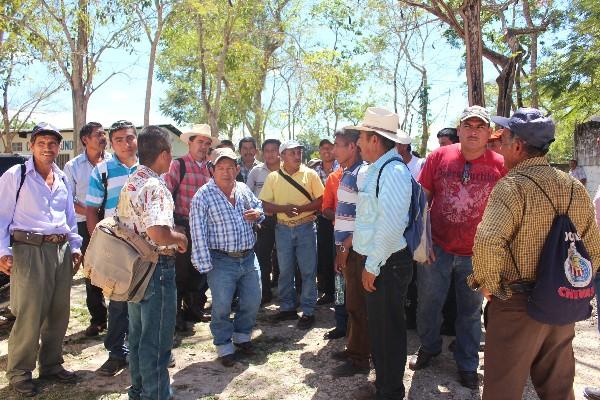 Campesinos de la aldea El Carrizal, en Poptún, denuncian atropellos  de tropas beliceñas.