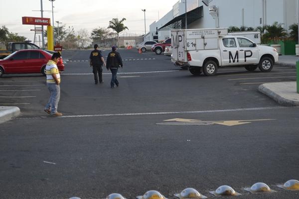 Centro comercial de Chiquimula donde fue hallado el cadáver de Elías Felipe. (Foto Prensa Libre: Edwin Paxtor) <br _mce_bogus="1"/>