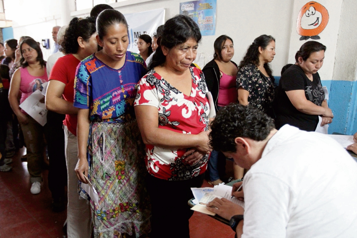 Apoyo a mujeres y programas de equidad de género son los que muestran cero adelanto en su planificación, según el Sicoin. (Foto Prensa Libre: ERICK AVILA)