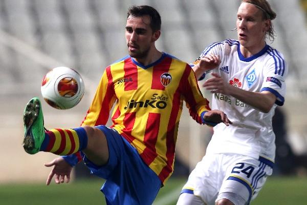 El juego que se realizó en Nicosia, ante poca asistencia de público, dejó saldo positivo para Valencia. (Foto Prensa Libre: AP)