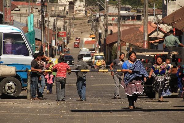 Los  vecinos de Santa María  de Jesús denuncian que  hay  inseguridad  en las calles.