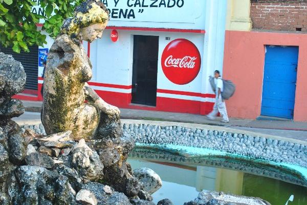 La Sirenita, ubicada en  la 7a. avenida de la zona 1 de Retahuleu, está cada vez más deteriorada.