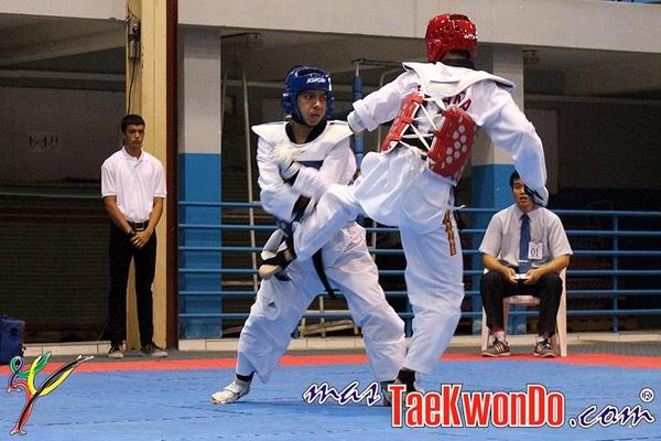 Gersson Mejía en combate con el español Aythamy Santana en el Mundial de discapacitados. (Foto Prensa Libre: cortesía de Mastaekwondo.com)