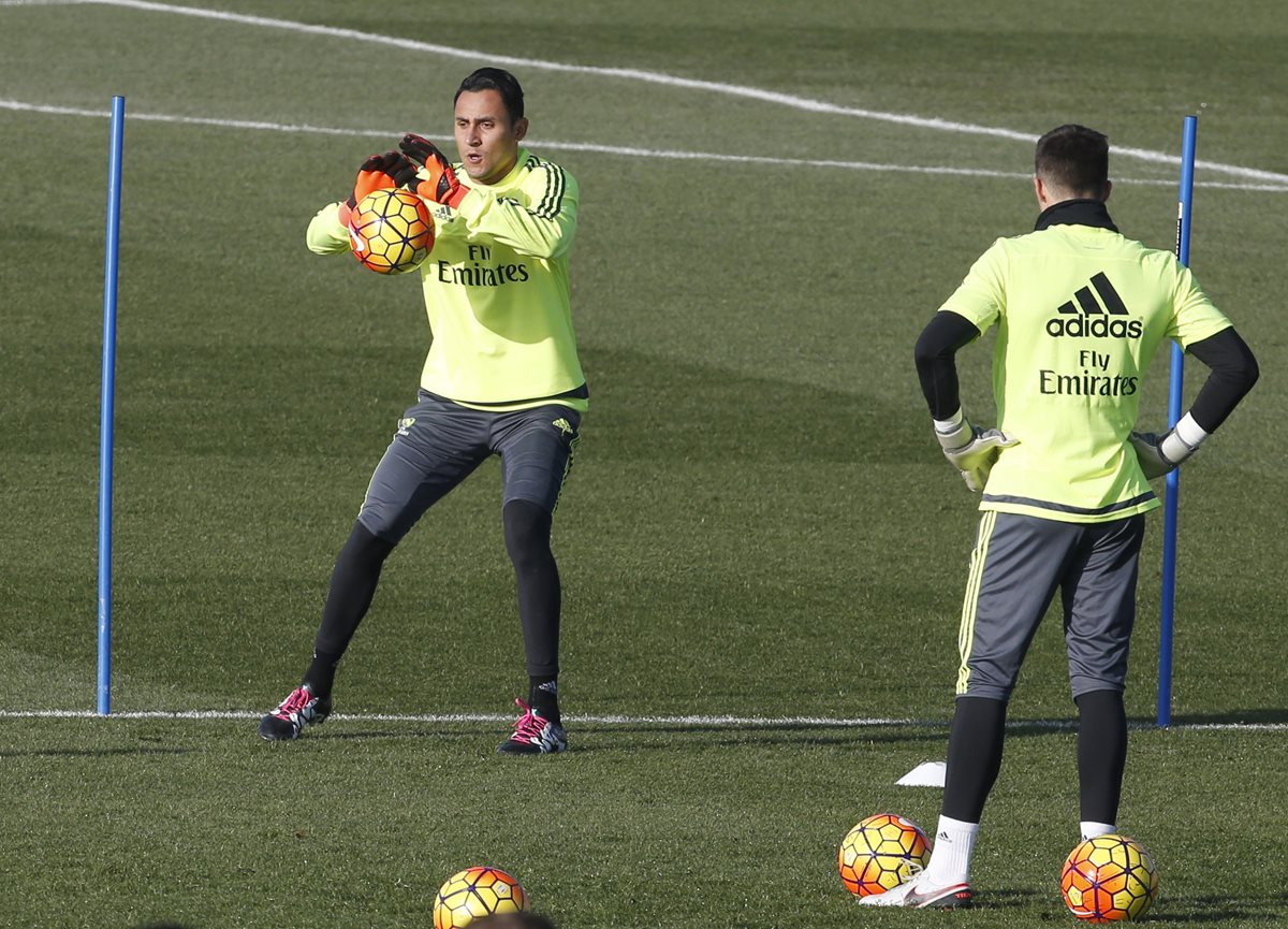 El portero Keylor Navas quiere regalar el mejor cierre del año a la afición (Foto Prensa Libre: EFE)