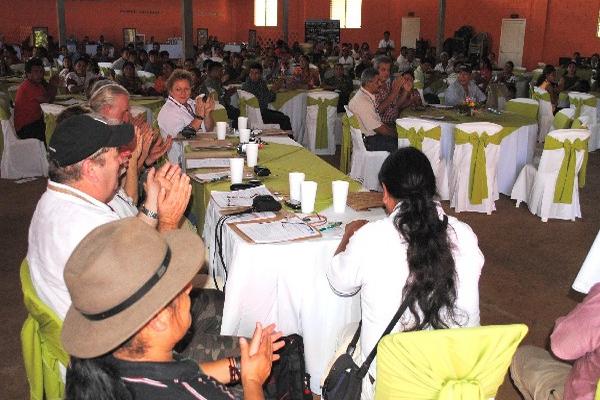 vecinos  participan en  seminario Diversificación Agrícola y Productividad, en  Nuevo Montecristo, Champerico.