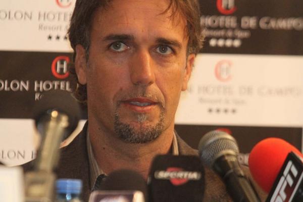 La firma de lo que parecía un autógrafo inocente, comprometió a Gabriel Batistuta a un pagaré por 65 mil dólares. (Foto Prensa Libre: Archivo)