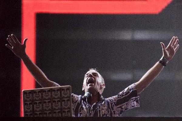 Foto de archivo del DJ británico  Leo Cook, más conocido como Fatboy Slim, durante su presentación en el  Vive Latino 2012. (Foto Prensa Libre: AP)