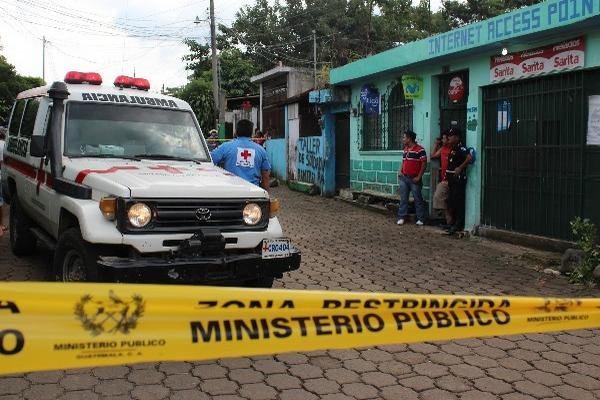 Autoridades,  en lugar donde murió  Pérez.