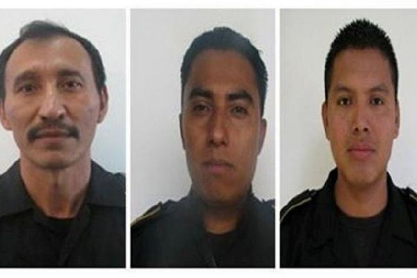 Uno de los policías capturados