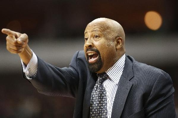 Mike Woodson fue destituido como técnico de los Knicks de Nueva York. (Foto Prensa Libre: AP)