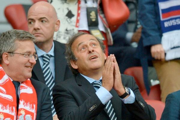 Michel Platini (derecha), expresó que desea que la final de la Euro 2012 sea entre España y Alemania. (Foto Prensa Libre: AFP)