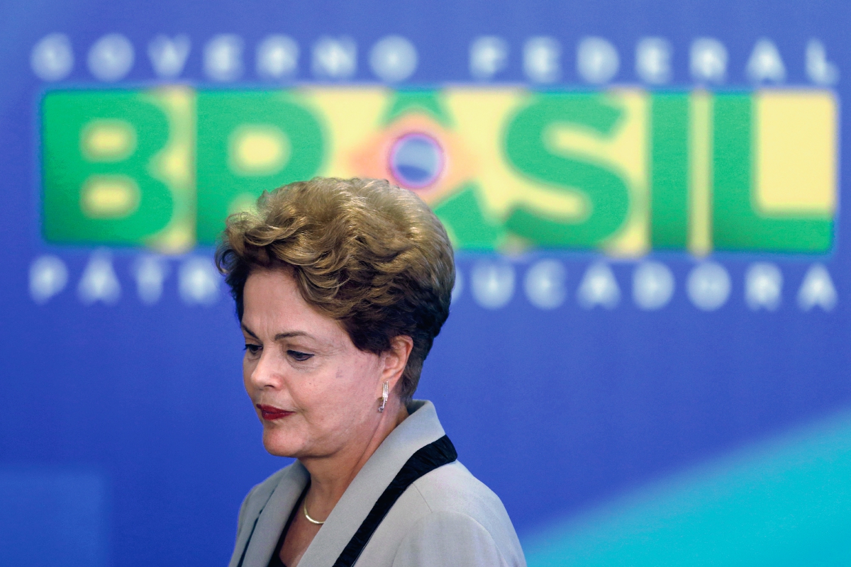 La presidenta de Brasil, Dilma Rousseff promete más diálogo tras protestas. (Foto Prensa Libre:AP)