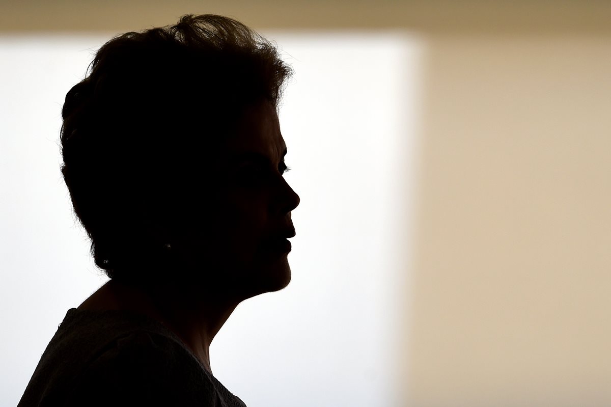 Dilma Rousseff, presidenta de Brasil, afronta una semana decisiva. (Foto Prensa Libre: AFP).