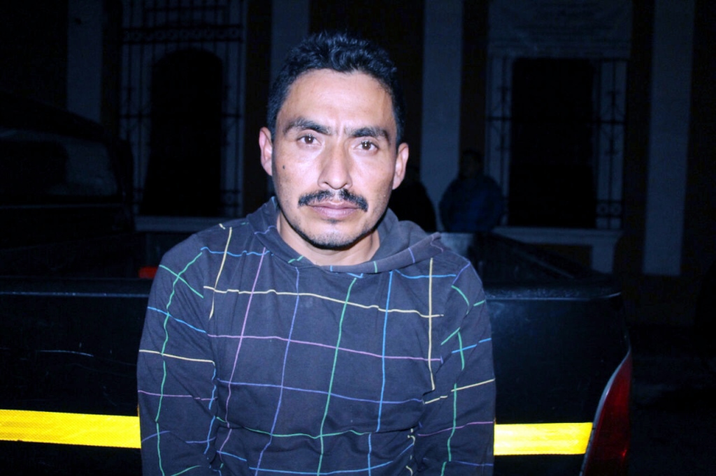 Néstor Vásquez Pérez fue capturado cuando de forma ilegal transportaba a un grupo de extranjeros. (Foto Prensa Libre: Carlos Ventura).