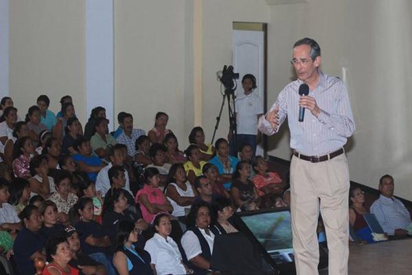 El mandatario Álvaro Colom informa sobre logros de su gobierno<br _mce_bogus="1"/>