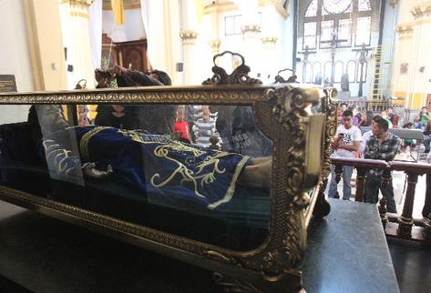 Imagen restaurada del Cristo Yacente, del templo de Nuestra Señora de los Remedios del Calvario.