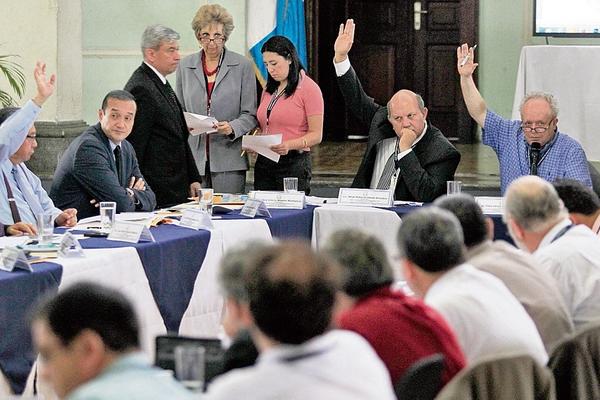 Las comisiones de postulación aprobaron los requisitos que deben cumplir los interesados en ocupar una magistratura. (Foto Prensa Libre: Archivo)