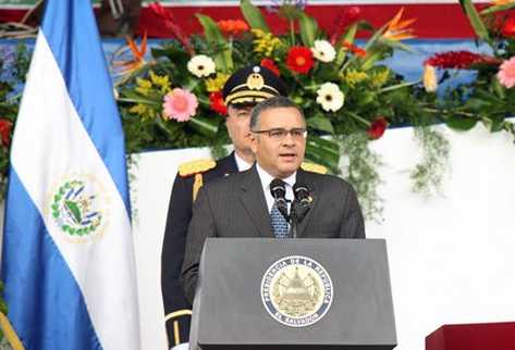 El mandatario de El Salvador Mauricio Funes, espera que el Fondo Monetario Internacional, evalúe las metas macroeconómicos para poder renegociar un acuerdo Stand by. (Foto Prensa Libre. EFE)