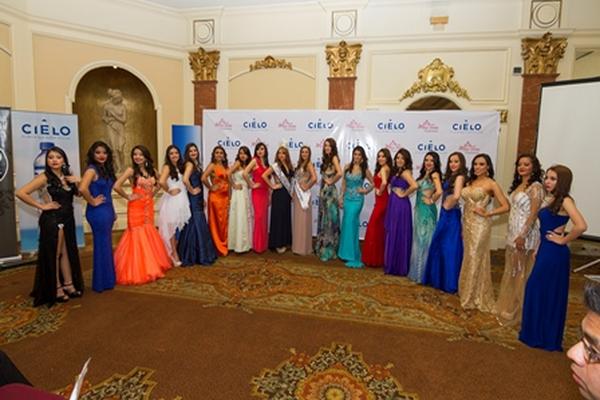 Las 17 candidatas a Miss Teen Guatemala 2015 durante su presentación oficial la semana pasada. (Foto Prensa Libre: Danilo Hinestroza)