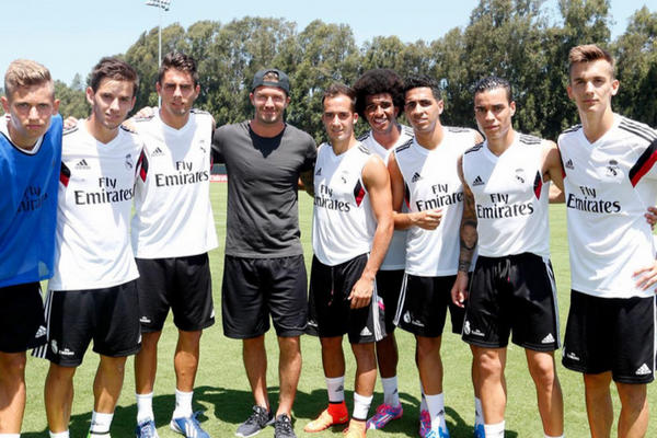 David Beckham compartió con los jugadores del Real Madrid. (Foto Prensa Libre: cortesía Real Madrid)