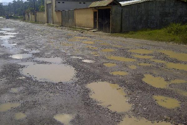 Tramo carretero principal del barrio San José La Colonia, Cobán, Alta Verapaz, a principios de esta semana.