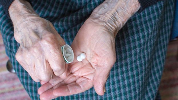 Puede servir a los pacientes de mayor edad para saber si han tomado sus medicamentos. GETTY IMAGES